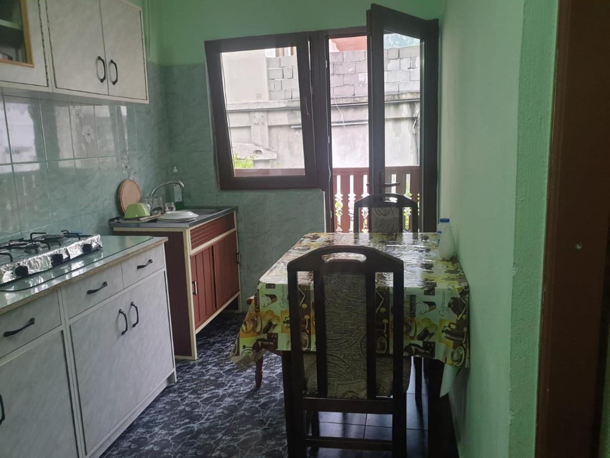 Hotel Casa Dina à Băile Herculane Extérieur photo