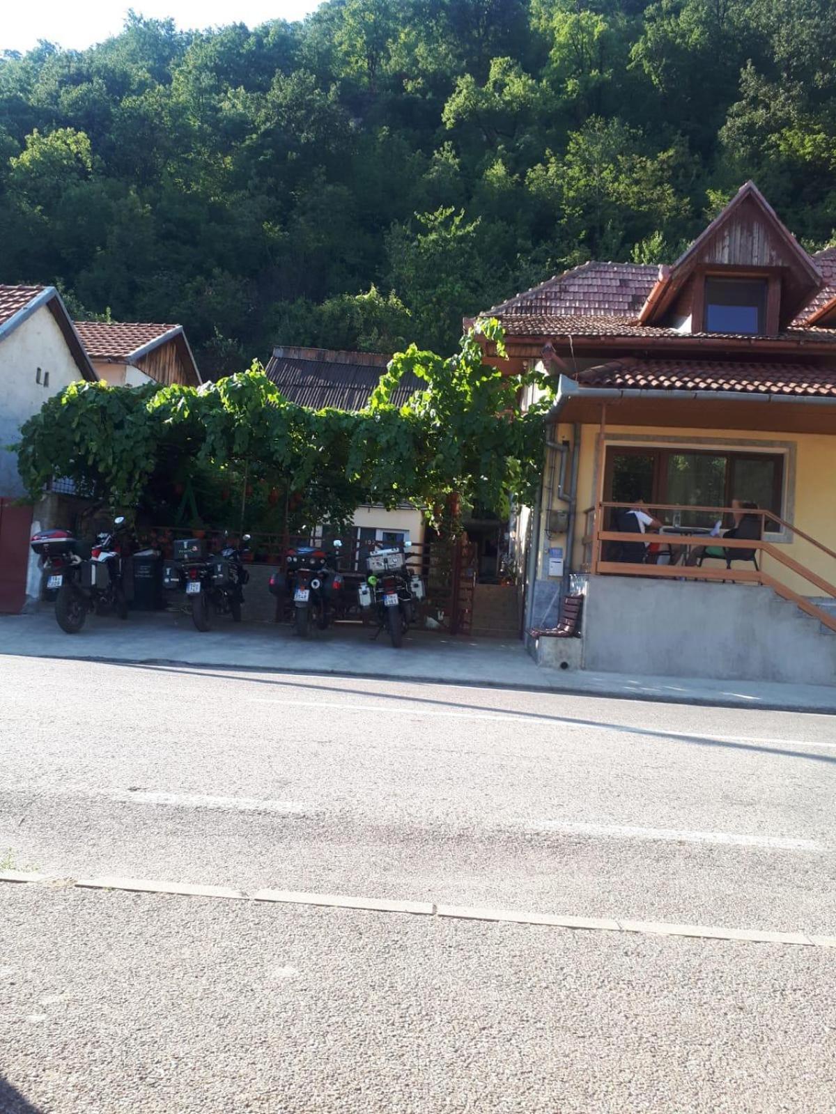 Hotel Casa Dina à Băile Herculane Extérieur photo